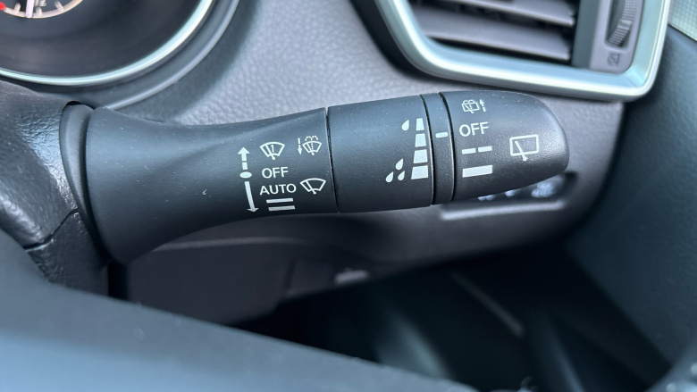 Nissan Qashqai 1.3 DiG-T 160 N-Connecta 5dr DCT Petrol Hatchback